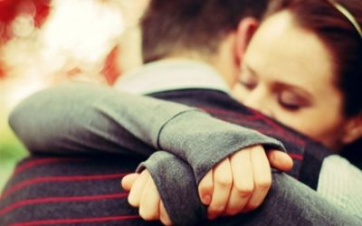 ¡Alerta! señales de que eres literalmente ADICTA a tu pareja